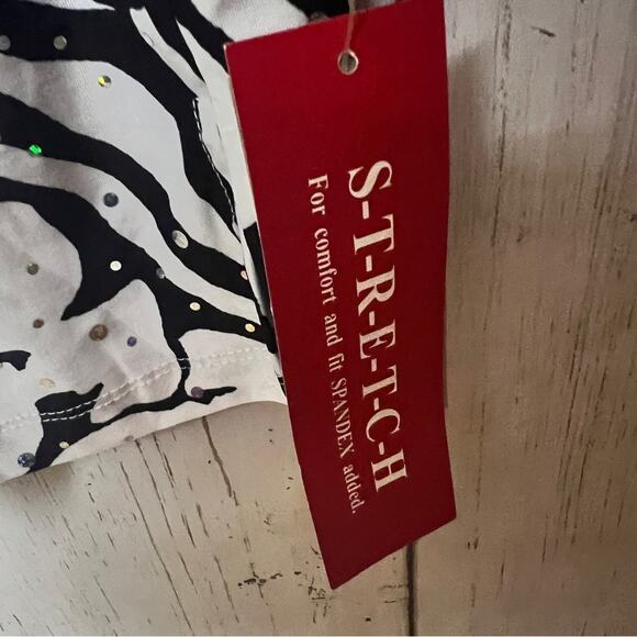 Rebecca Malone Women’s Black and White Shimmer Stretch 3/4 Sleeve Print Blouse - Picture 8 of 13